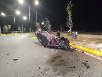 Trabajadora de Constellation es reportada grave al volcar en Piedras Negras 