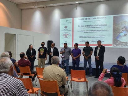 Documental “En las Entrañas de Coahuila” fue presentado en la Biblioteca Harold Pape de Monclova 