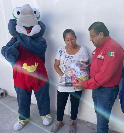 CROC realiza entrega de despensa como parte del programa alimentario