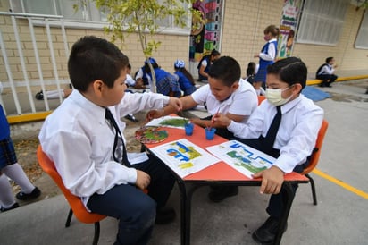 Pronnif enseña a niños a conocer sus derechos