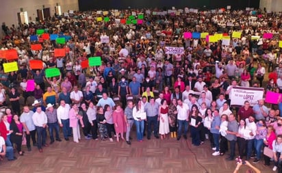 Toman protesta a delegados regionales del movimiento “Que Siga López” en Sinaloa