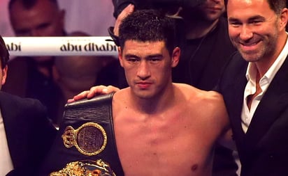 Dmitry Bivol le 'hace el feo' al Canelo Álvarez por una posible revancha