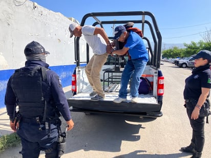 Dos albañiles terminaron en la cárcel municipal por alterar el orden