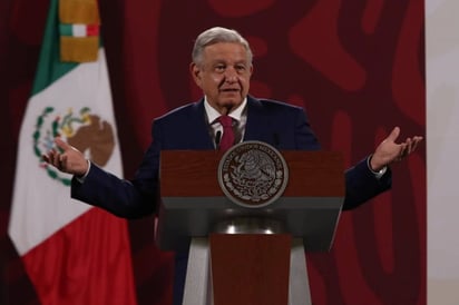 El domingo el Zócalo estará libre para que marcha en 'defensa del INE' llegue sin problemas: AMLO