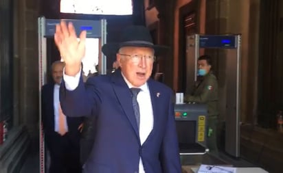 Tras 'Supermartes' llega Ken Salazar a Palacio Nacional 