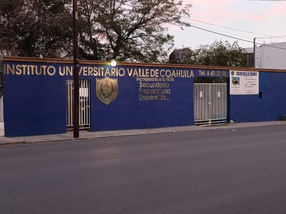 Docente asiste ebrio al instituto Valle de Coahuila de Monclova y toca a alumnos