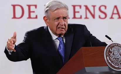 'Corruptazos, lambiscones, cretinos, ladinos…': Una semana de ataques de AMLO a defensores del INE