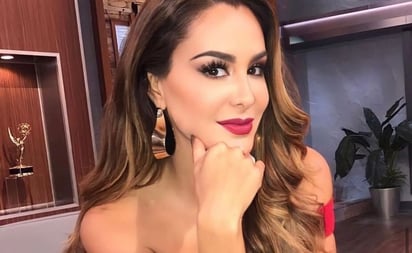 Ninel Conde eleva la temperatura en Instagram en bikini metálico