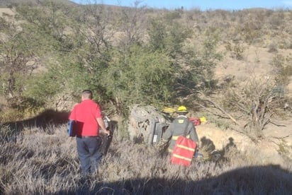 Cuatro personas mueren tras volcadura en la carretera 57 