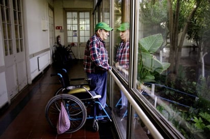 Con programa AMA el DIF municipal lleva apoyo a los abuelitos