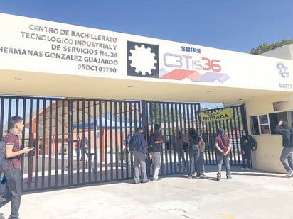 Padres del CBTis 36 en espera de resultados de la auditoria por desfalco