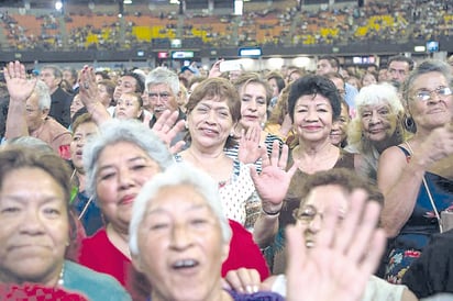 Abuelitos recibirán 335,500 mdp en pensiones en el 2023