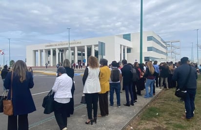 Por supuesta amenaza de bomba desalojan el Congreso de Tamaulipas