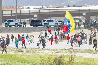 Texas utilizará fuerzas armadas contra la invasión migratoria