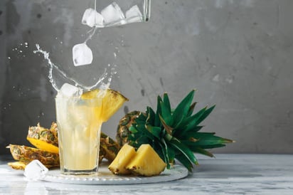 Así se puede consumir el agua de piña para bajar de peso y reducir el colesterol 