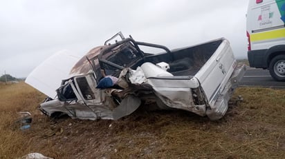 Chocan camionetas en la carretera 57 a la altura de Castaños