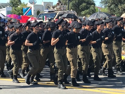 Municipio reprograma desfile para el martes por temperaturas 