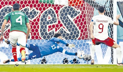 México empata con Polonia con atajada de Memo Ochoa 