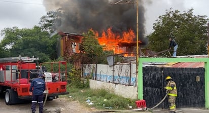 Casa habitación se incendia por un cortocircuito en medidor