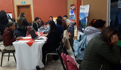 2500 vacantes están disponibles en sector industrial y comercial