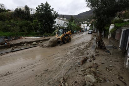 Italia busca a una decena de desaparecidos en Ischia y recupera un cuerpo