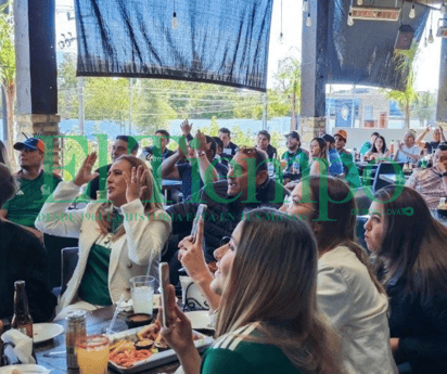 Así vivieron los monclovenses el partido México VS Argentina