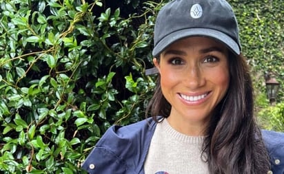 Así lucía Meghan Markle cuando iba a la secundaria: La duquesa de Sussex mantiene sus rasgos faciales intactos y su sonrisa igual de radiante.