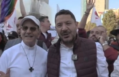 “Un chingo y dos montones”, dice Batres en VIDEO sobre primer cálculo de asistencia a marcha de AMLO 