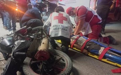 Motociclistas embestidos por la falta de cultura vial en la ciudad 