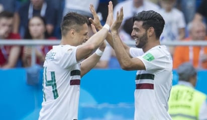 Vela y Chicharito, los últimos que marcaron en un Mundial para México