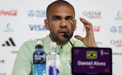 Dani Alves respondió a las críticas por jugar en Pumas: 'Si estuviera en Barcelona no pasaría'