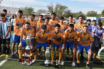 Apretado triunfo de La Juárez sobre los Halcones por 3-2