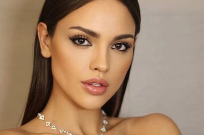 Eiza González ultra hot en un vestido lencero de leopardo