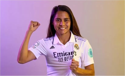 Kenti Robles se estrena en el banquillo y dirige práctica del Real Madrid