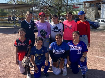 Ladislao Farías se adjudica campeonato de softbol femenil