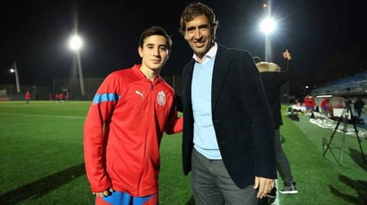 Chivas entrena en instalaciones del Real Madrid con Raúl González de invitado