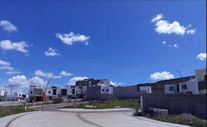 Tres heridos deja derrumbe en residencial Campo Azul, al sur de la capital de SLP