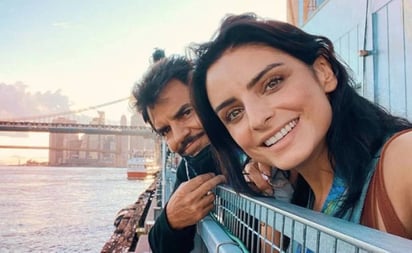 Aislinn Derbez lloró al enterarse que Eugenio no fue un papá ausente