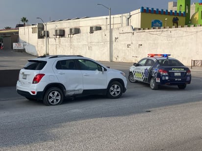 Damas protagonizan choque en la colonia Nueva Rosita