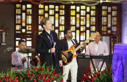 En su cumpleaños, estos famosos le llevaron serenata a la virgen de Guadalupe: Hay muchas y muchos famosos devotos a la Virgen morena