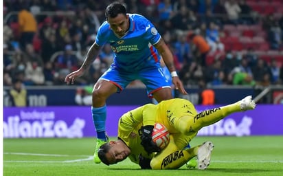 Cruz Azul y Necaxa aburren en debut de la Copa por México