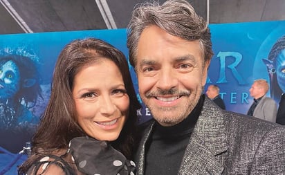 Eugenio Derbez reaparece con su 'mano libre'