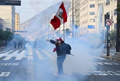 Perú decreta estado de emergencia por 30 días en todo el país