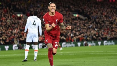 Darwin Núñez volvió a Liverpool y anotó dos goles que el club inglés celebró