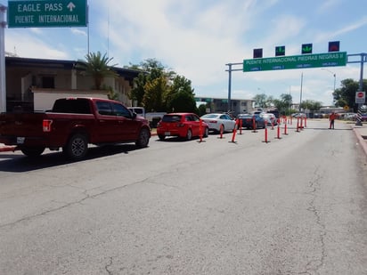 Paisanos prefieren cruzar a EU-México por Piedras Negras