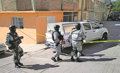 Comando irrumpe en domicilio; matan a tres hermanos y dejan herido a papá