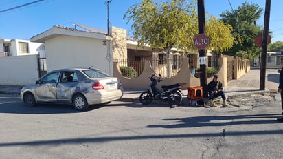 Repartidor de Rappi choca contra auto en la colonia Guadalupe de Monclova