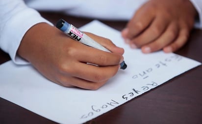 Niño pide comprensión en vez de juguetes en su carta a los Reyes Magos