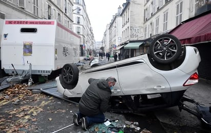 Detenido por tiroteo en París habría declarado que inició agresión porque es 'racista'