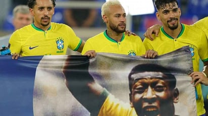 Neymar recogió trofeo Pelé el 'Jugador de la historia'